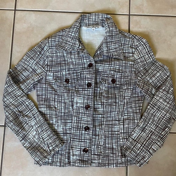 Line patterned jacket - Picture 2 of 4